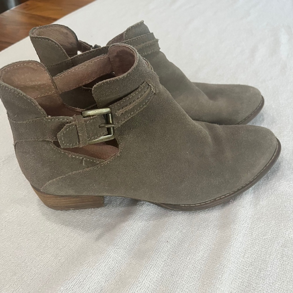 Seychelles Tourmaline Suede Cutout Ankle Boot Buckle Block Heel 8.5 Taupe